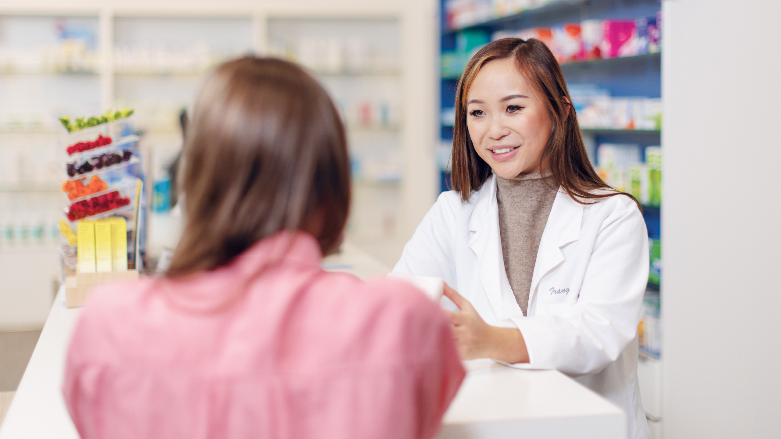 Titelbild Pharmazeutisch-technische Assistentin und Pharmazeutisch-technischer Assistent (PTA)
